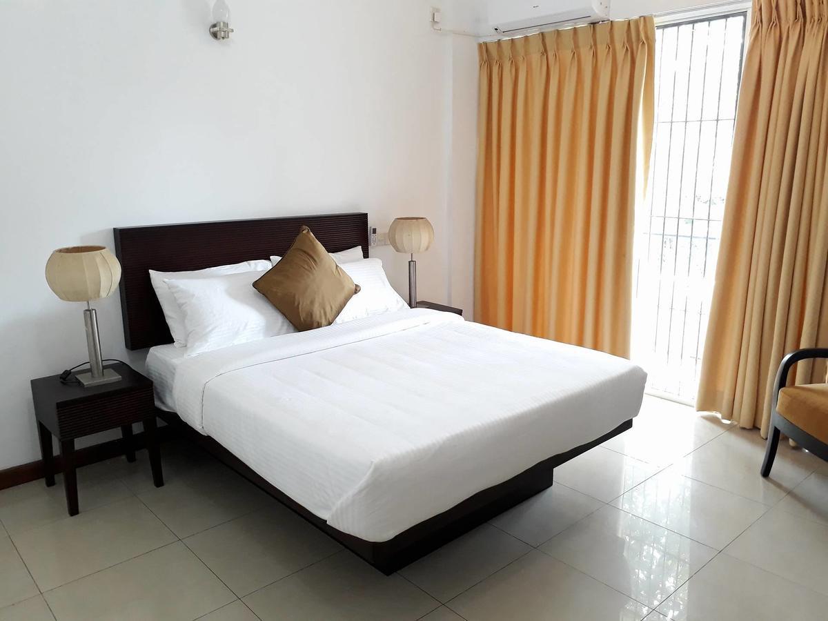 Aston Luxury Apartments Коломбо Экстерьер фото